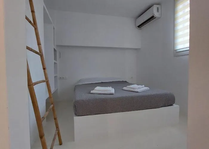 Josephine\'S Place B